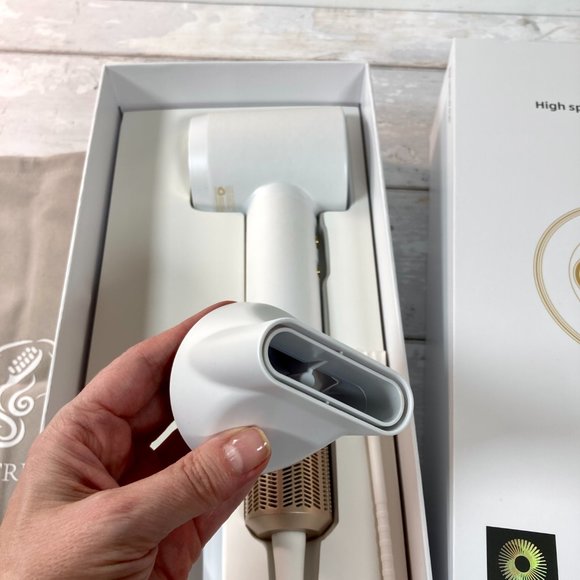 Hair Trends || White and Rose Gold High Speed Blow Dryer - Picture 6 of 7